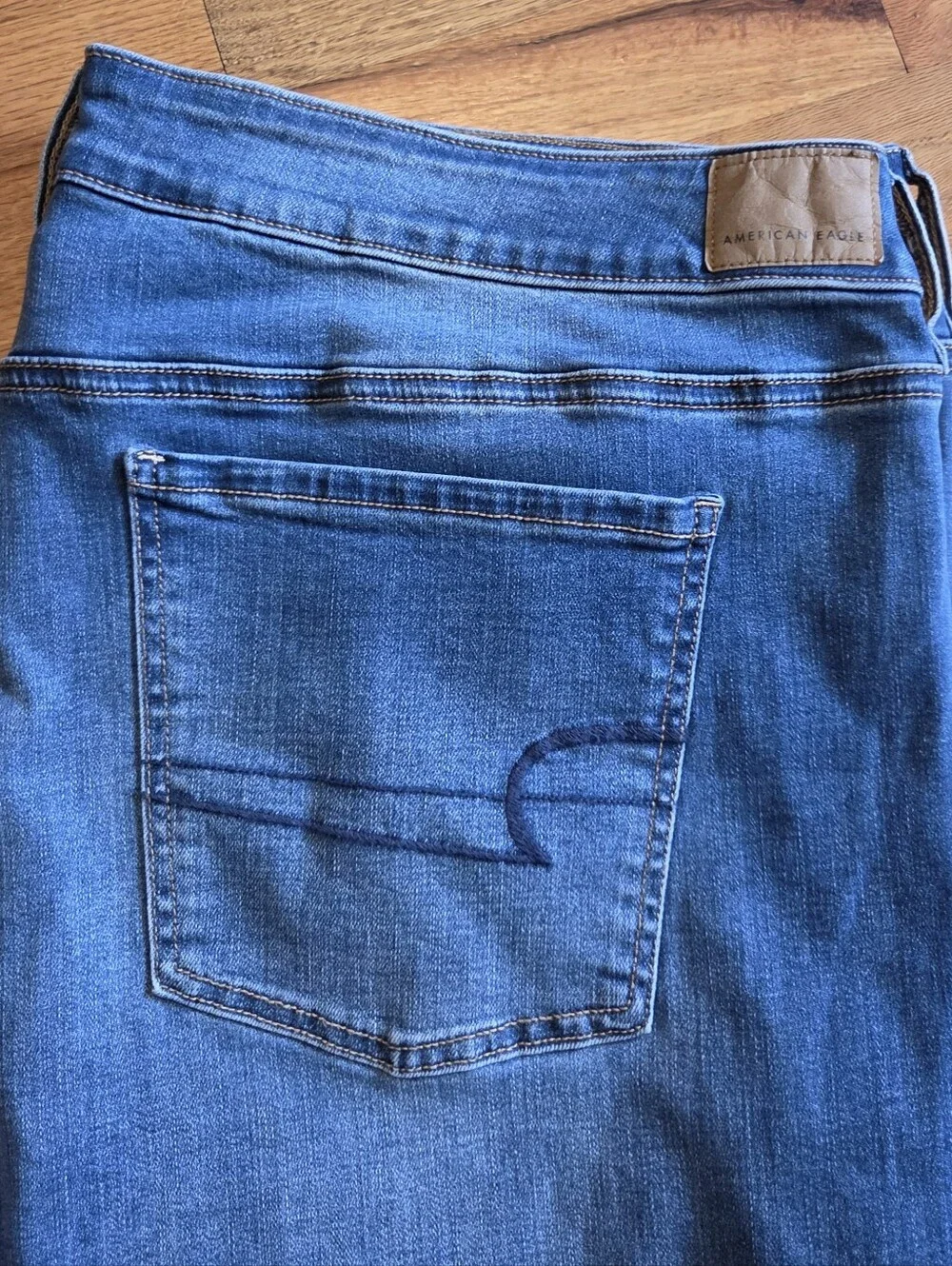 American Eagle Outfitters Jeans Women's 22 Short Medium Blue Favorite Boyfriend - Picture 2 of 7